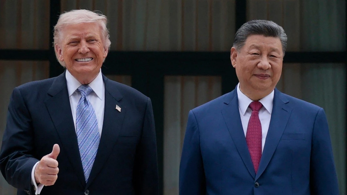 Velké ceremonie a&nbsp;minimum výsledků. Si a&nbsp;Trump zakončují třídenní summit