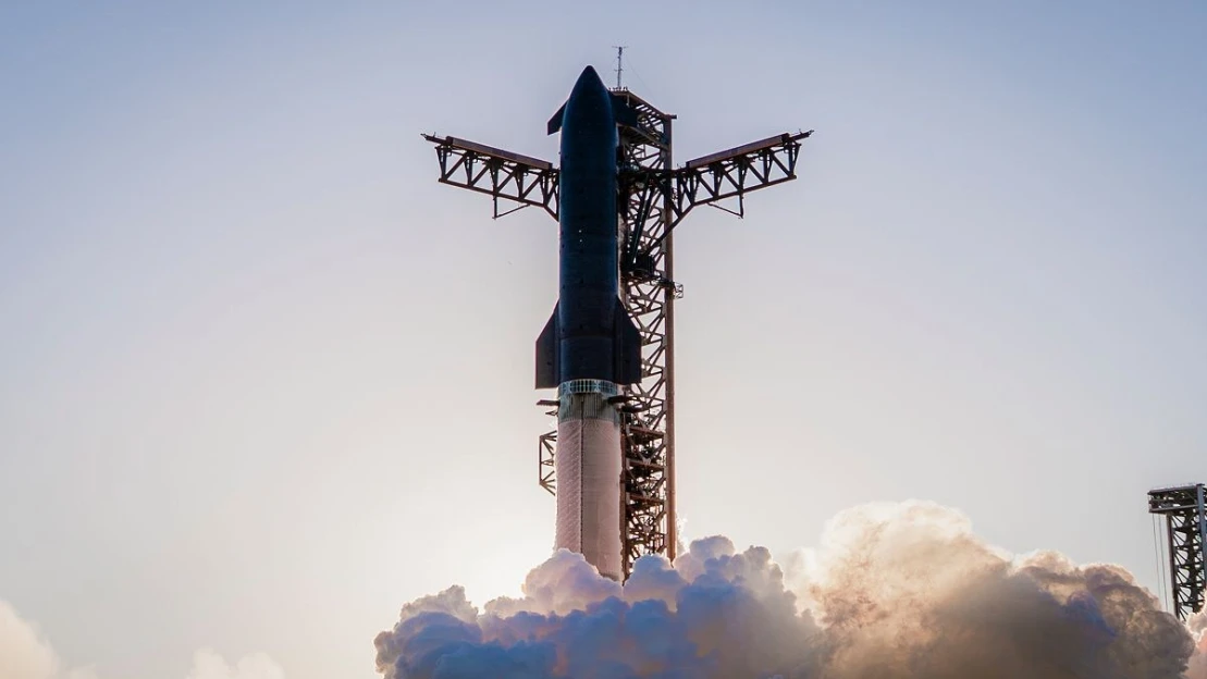 SpaceX vyslala Muskovu Starship do dalšího testu. Dosud největší a nejvýkonnější loď