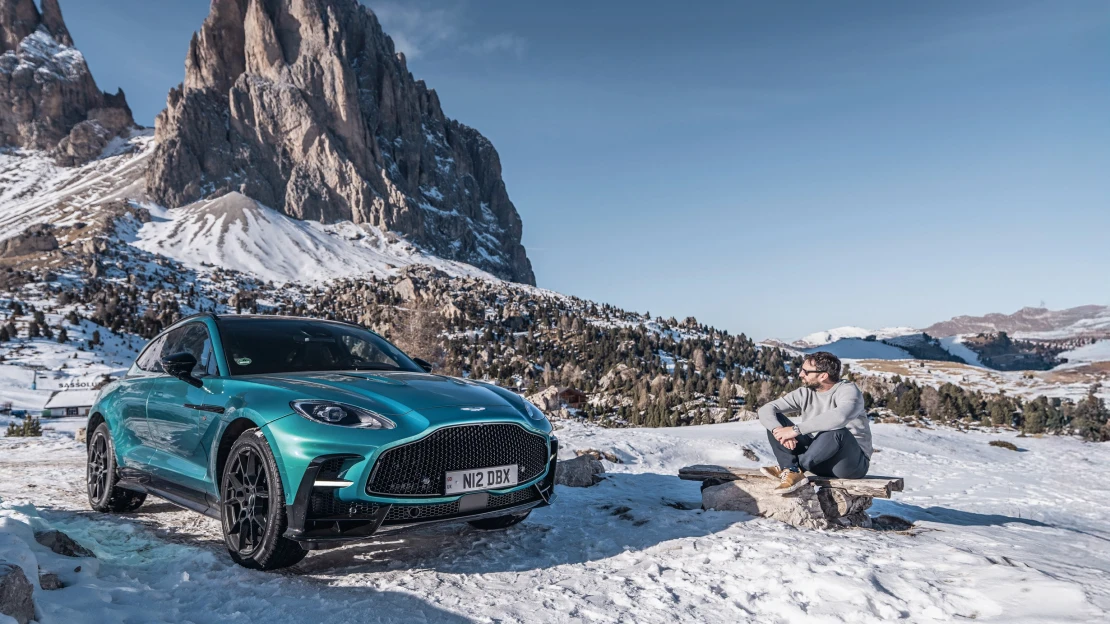 Nejrychlejší, nejsilnější. Kdyby měl James Bond rodinu, řídí DBX S