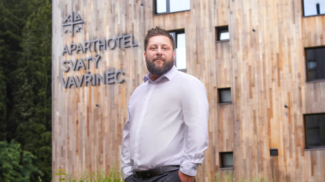 Na objem proti Polákům nevyhrajeme. Hoteliér radí, jak udržet lidi v Krkonoších