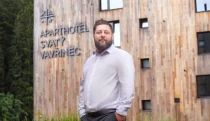 Na objem proti Polákům nevyhrajeme. Hoteliér radí, jak udržet lidi v Krkonoších