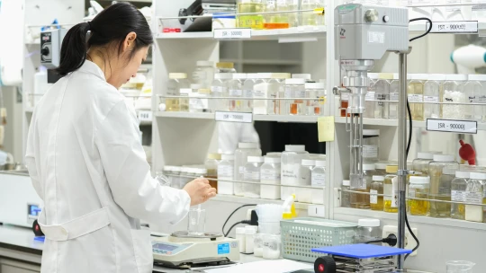 Bez jehel a bez kliniky. Korejská technologie posouvá hranice péče o&nbsp;pleť