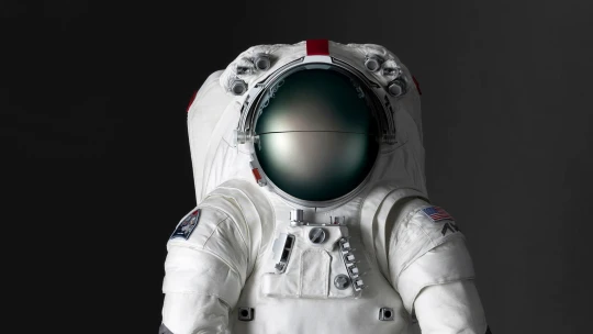 Prada posiluje své ambice ve vesmíru. Luxusní značka oblékne NASA