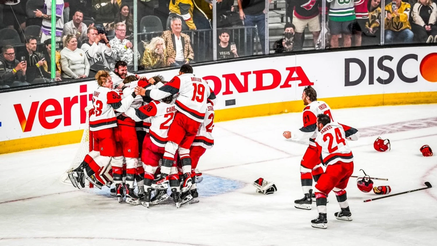 Stanley Cup bez Hertla. Carolina ve finále přehrála i Vegas a po dvaceti letech slaví