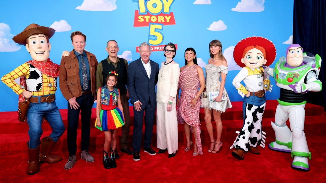 Woody a&nbsp;Buzz Rakeťák opět vydělávají. Nový Příběh hraček už nastřádal přes šest miliard