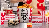 Kyblík jako nové logo. KFC řeší potíže na několika trzích a chystá rebranding