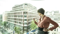 Květiny pro Mrs. Kohlmayer. V&nbsp;srdci impéria Karla Komárka s&nbsp;jeho finanční šéfkou