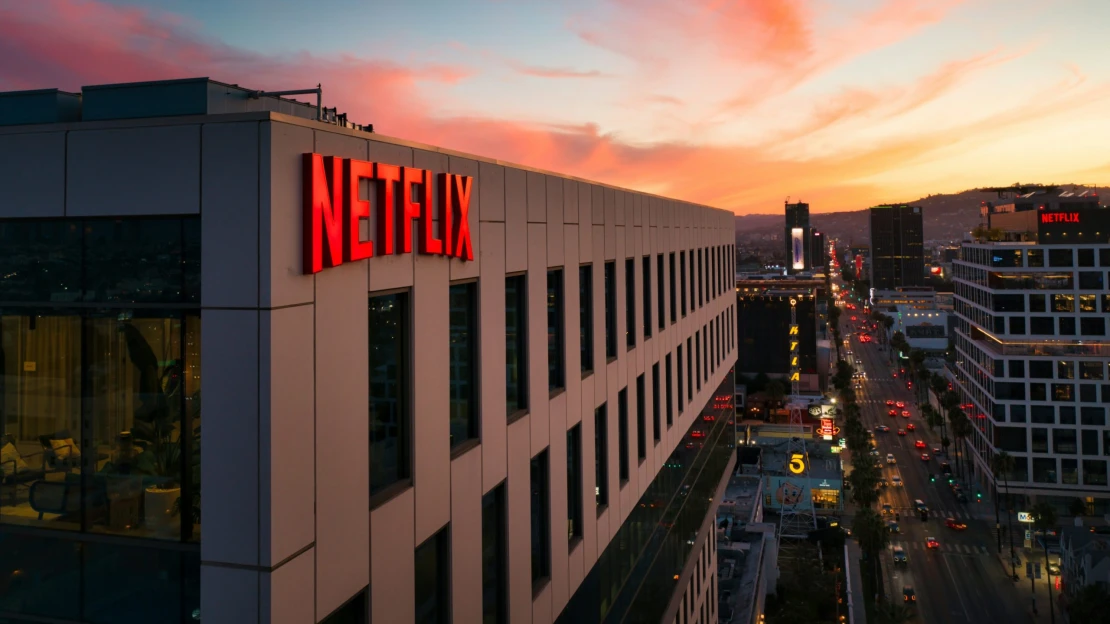 Režisér připravil Netflix o&nbsp;miliony. Za podvod dostal dva a&nbsp;půl roku vězení