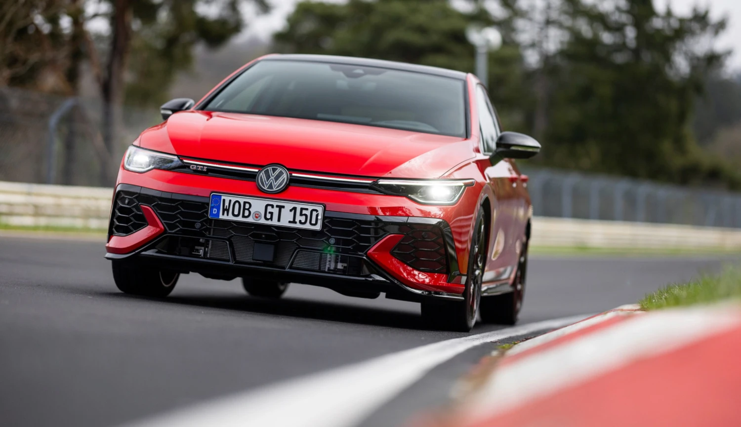 Příběh, co nekončí. Golf GTI je tu půlstoletí a&nbsp;pořád nepřestává být dokonalý