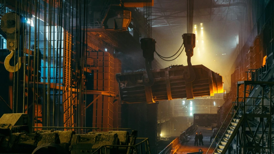 Británie znárodnila ocelárny British Steel. Chce udržet průmysl i&nbsp;pracovní místa