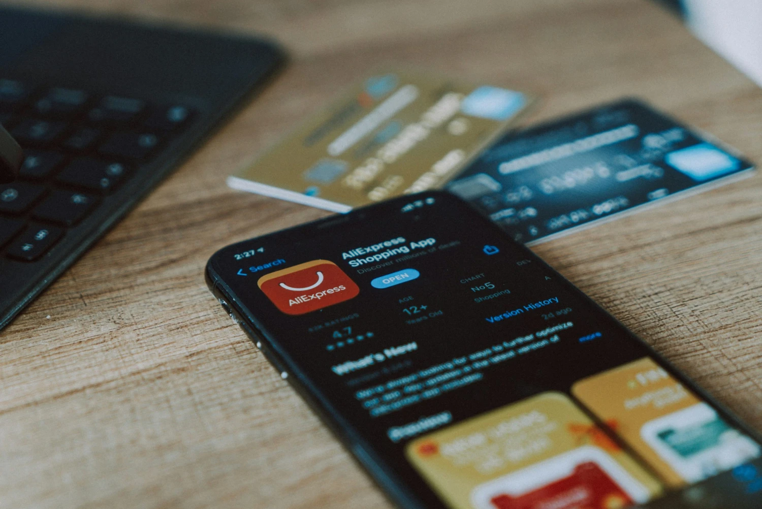 Brusel potrestal AliExpress pokutou za 13,3 miliardy korun. Neuhlídal si trh s&nbsp;padělaným zbožím