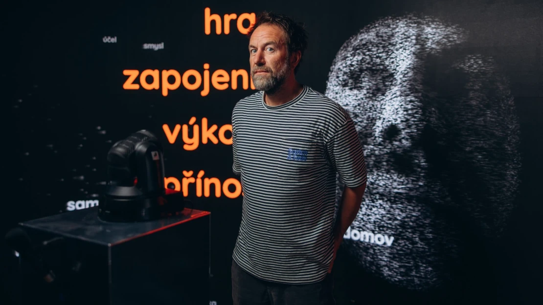 Potřebuju cítit trochu lidskosti, říká Milan Cais. Chystá instalaci o snech