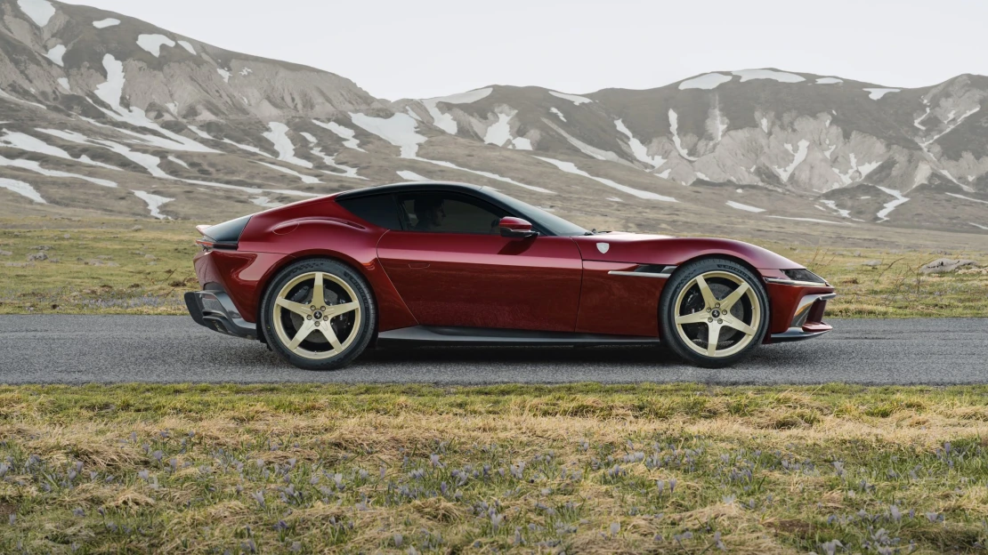 Víkendový výběr: Dřív garsonka, dnes mikroapartmán. A ferrari jako bonus