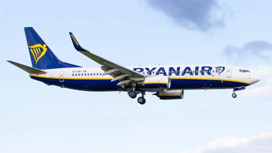 Víc přepravených, nižší zisk. Ryanairu prodražila palivo válka s&nbsp;Íránem