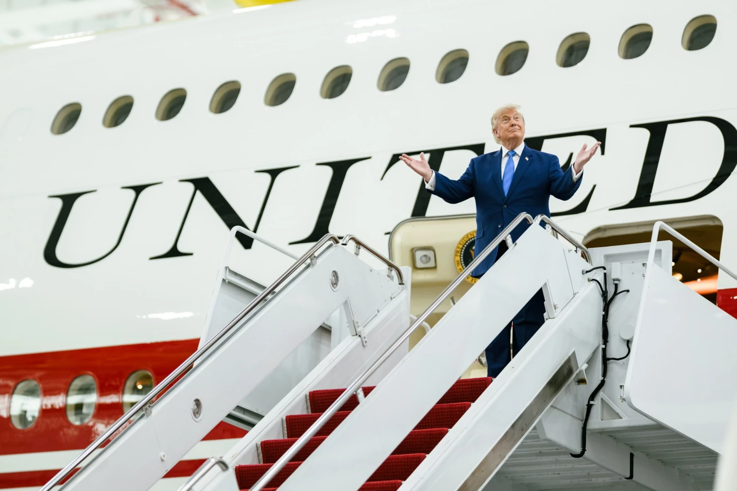 Trump za loňský rok vydělal miliardu dolarů na kryptu. Bitcoin přitom dříve kritizoval