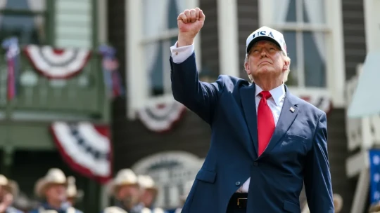 Oválný stroj na peníze. Trump teď vydělává třikrát víc než jako byznysmen