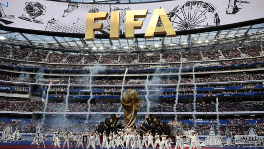FIFA a&nbsp;ti druzí. Kdo je ekonomickým vítězem letošního mundialu?