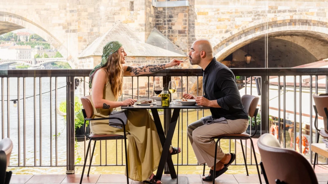 Tři chody a pocit dovolené. V Zátiší a Mlýnci propojují svěží letní menu s&nbsp;pohodou