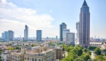 Vesnice plná mrakodrapů a milionářů. Proč dát šanci opomíjenému Frankfurtu?