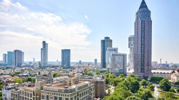 Vesnice plná mrakodrapů a milionářů. Proč dát šanci opomíjenému Frankfurtu?