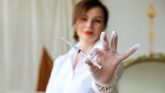 Místo nemocnice jen k praktikovi? Krevní test na alzheimera dostal zelenou