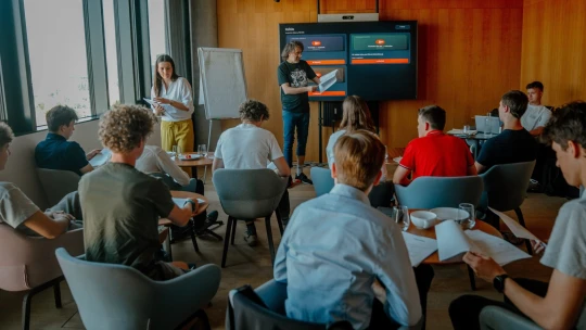 Nejdřív spolupráce, až potom investice. Jak podnikatelé připravují své děti na život?