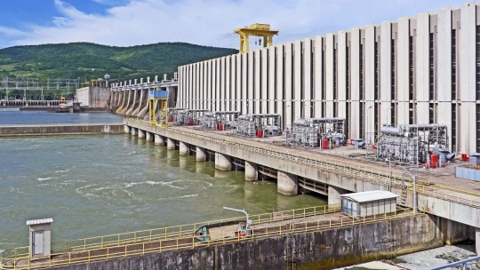 Vyschlý Dunaj ohrožuje energetiku Srbska. To chystá svoji první jadernou elektrárnu