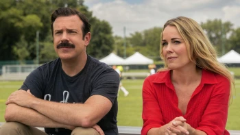 Na co koukat o&nbsp;víkendu? Vrací se Ted Lasso i&nbsp;hvězdný seriál o&nbsp;speciální jednotce