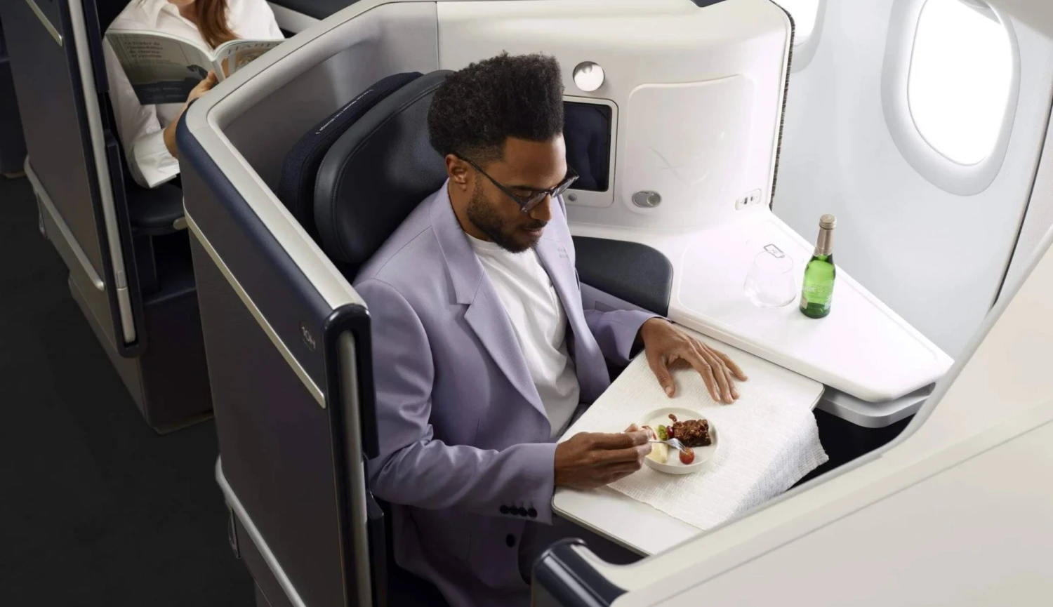 Zamčená business class. Na nejdražší sedačky vás v nových letadlech asi nepustí