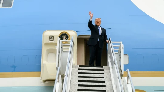 Trump si dělá byznys ze svých postů na Truth Social. Za dřívější přístup chce sto tisíc dolarů měsíčně