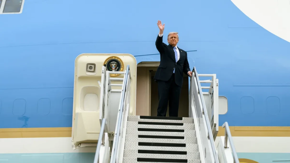 Trump si dělá byznys ze svých postů na Truth Social. Za dřívější přístup chce sto tisíc dolarů měsíčně
