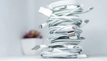 Z pražského skladu až do Grónska. České příslušenství k&nbsp;elektronice tiše dobývá svět