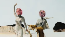 Dalí, šatník královny i Barbie. Jaké světové výstavy teď stojí za to?