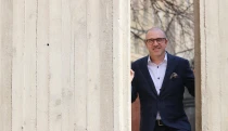 Na trhu investičních bytů je bublina. Hlavně u paneláků, varuje expert Roček
