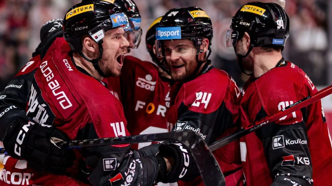 Spor hokejové Sparty s&nbsp;bývalým majitelem Břízou pokračuje. Nejvyšší soud zrušil předchozí verdikty