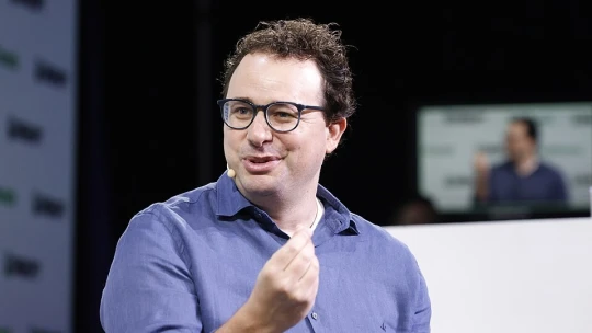 Anthropic se na rozdíl od OpenAI burzy nebojí. Investorům slibuje zisk i&nbsp;ve třetím čtvrtletí