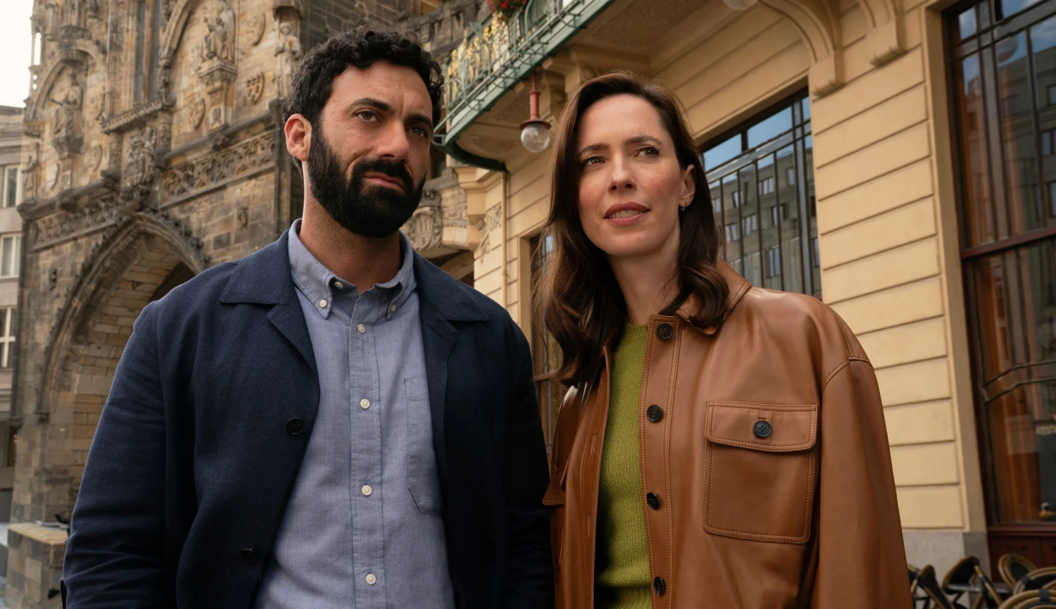 Langdon v Praze se ukazuje! Netflix představil seriál podle Dana Browna