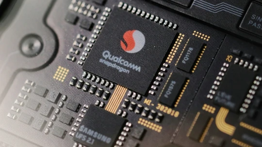 Qualcomm posiluje v&nbsp;AI. Pro vývoj čipů získal jako partnera Amazon