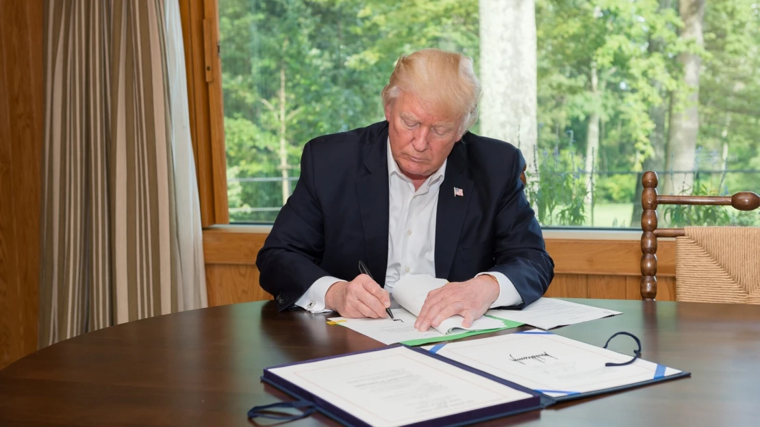 Zelená deportaci. USA mohou pokračovat v&nbsp;odsouvání migrantů do jiných zemí, rozhodl Nejvyšší soud