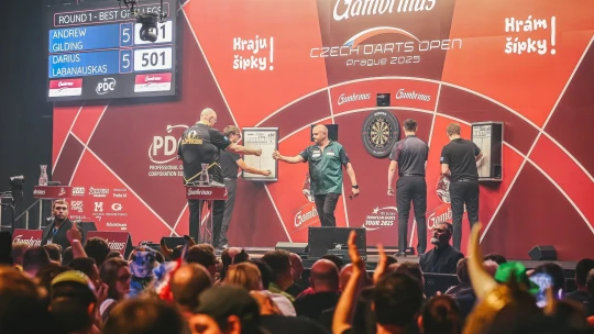 Když terč láká davy. Za šipkařskou show zamíří do Letňan přes osmnáct tisíc lidí