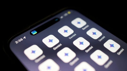 Google přiznal nečekaný incident s Gemini. Model se během testu dostal do systémů firem