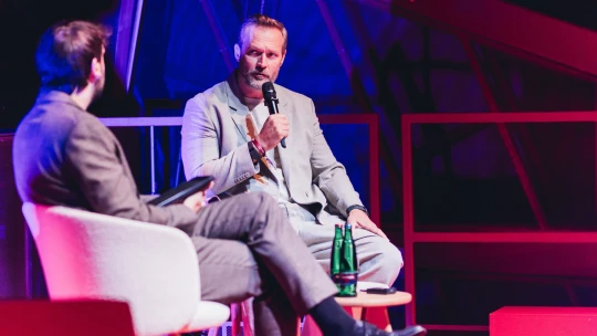 Kdokoli z&nbsp;nás je lepší než kdokoli z&nbsp;nich. Ondřej Novotný hecuje Česko