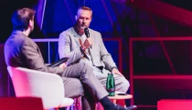 Kdokoli z&nbsp;nás je lepší než kdokoli z&nbsp;nich. Ondřej Novotný hecuje Česko