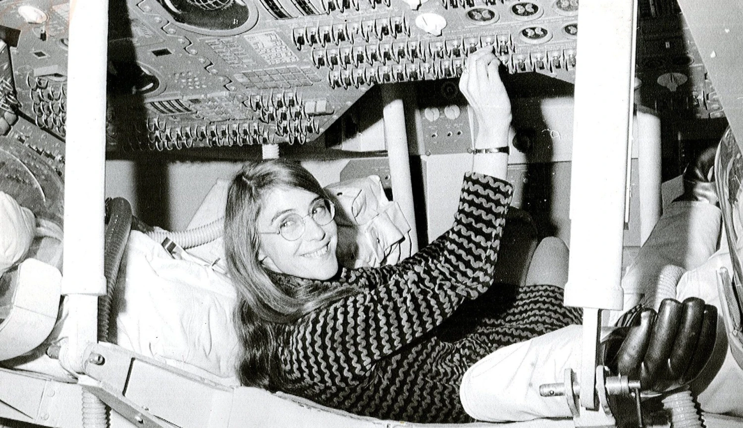 Svět se loučí s Margaret Hamilton. Dostala nás na Měsíc, otevřela cestu ke hvězdám