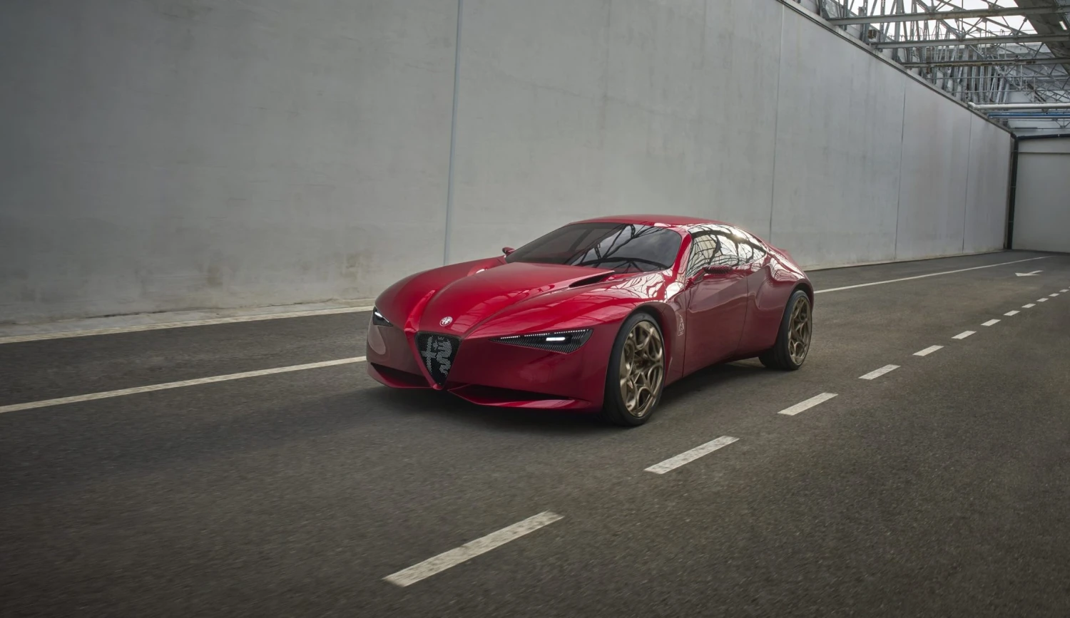 Krásná Alfa Romeo, návrat „kachny“, slavné dvojice fiatů i&nbsp;ostrého peugeotu