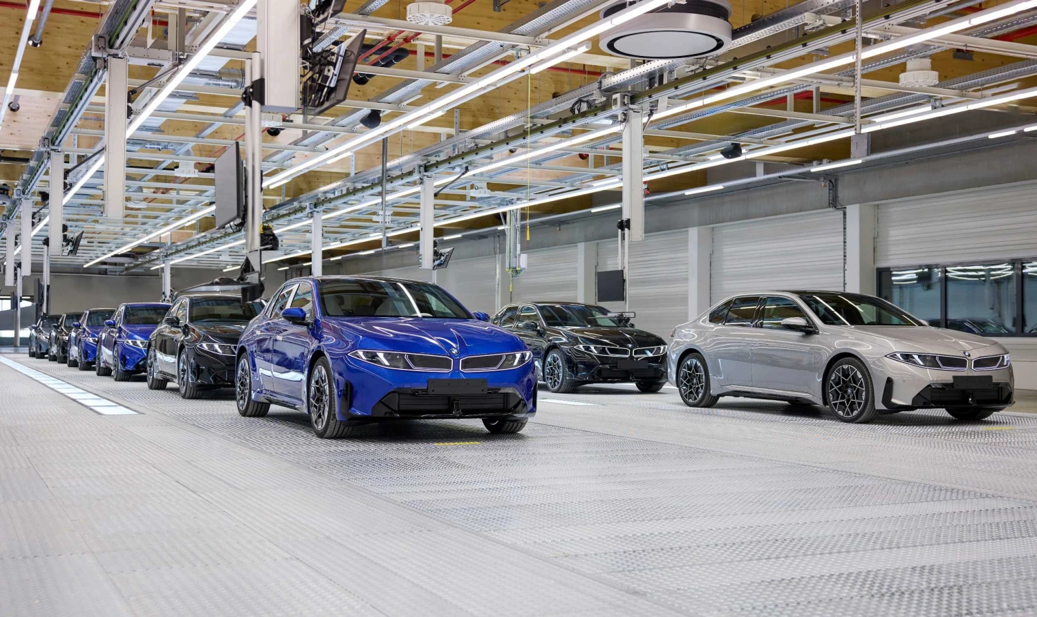 Ostatní prchají, BMW investuje. Do továren v&nbsp;Bavorsku nalije bezmála padesát miliard