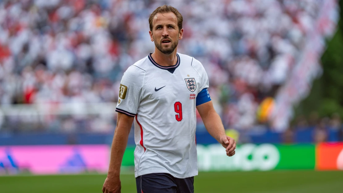Fotbalista Harry Kane získal Zlatý míč. V sezoně nastřílel 73 gólů