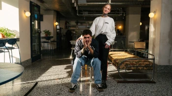 Šéfkuchaři z&nbsp;Esky a&nbsp;Štanglu, berlínský vibe a&nbsp;moderní design. Praha má nový gastro hit