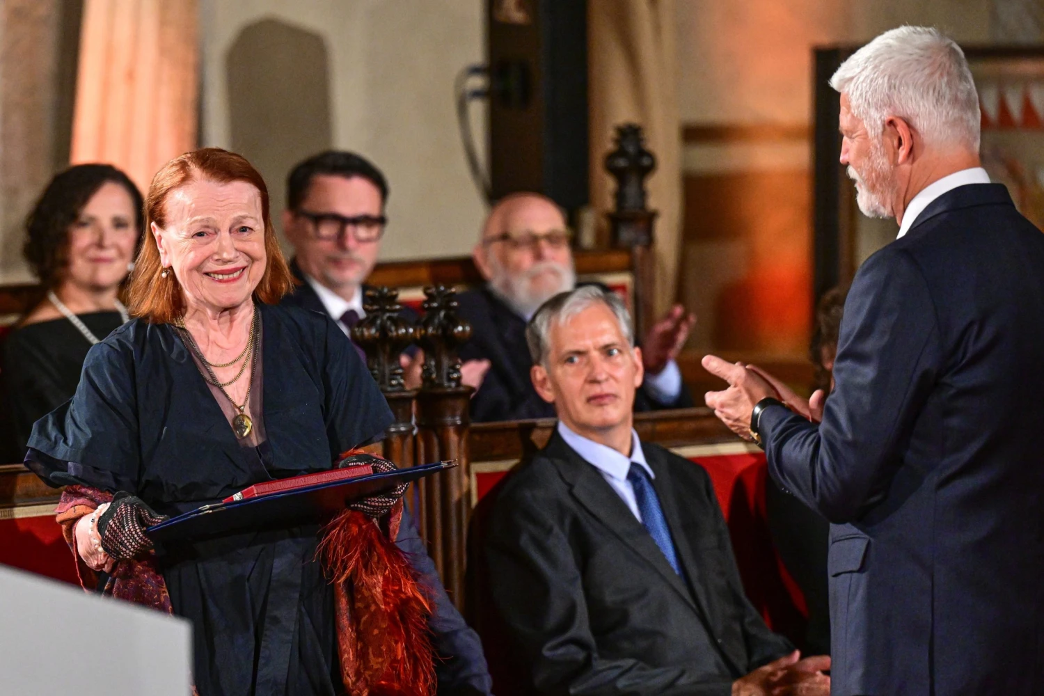 Janžurová, Vlčkovi, Lischke. Tyhle osobnosti letos vyznamenal Petr Pavel