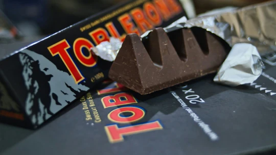 Spor o&nbsp;tvar čokolády. Toblerone žaluje britského výrobce veganské sladkosti